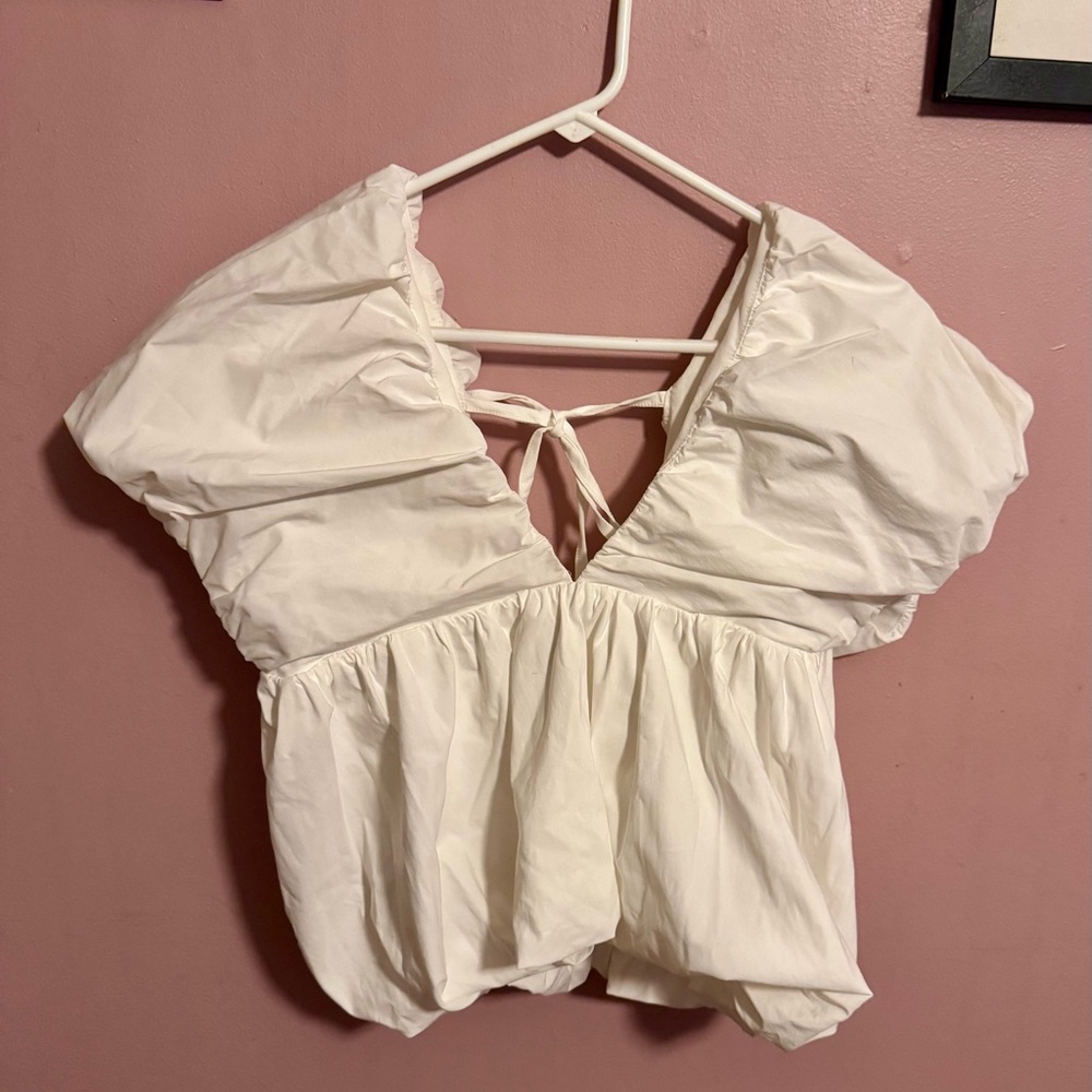 White Women's Top with Puff Sleeve and ties in the back
